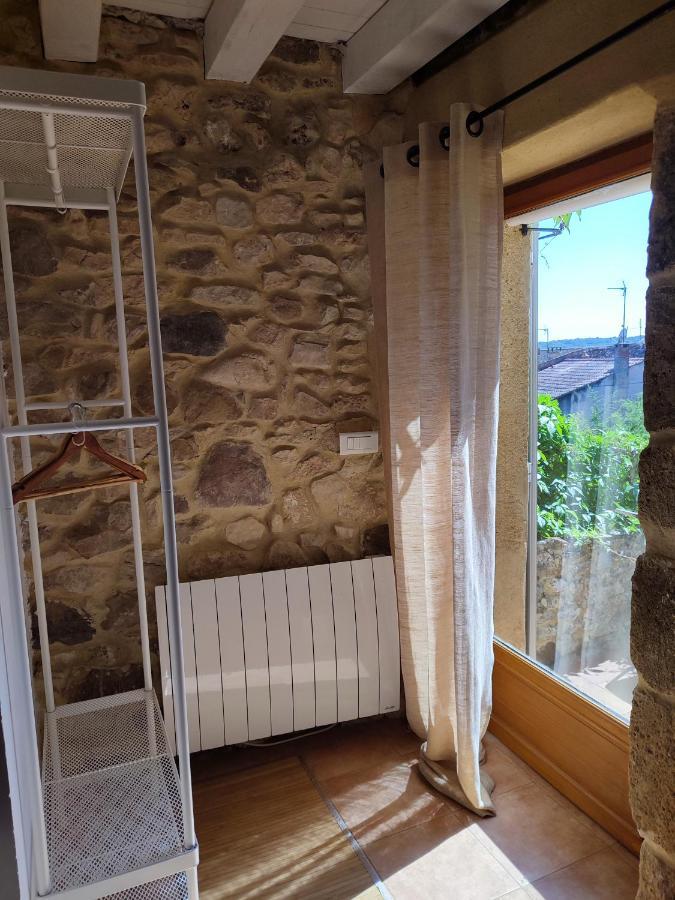 Un Pied Dans La Foret La Capelle-et-Masmolene 外观 照片